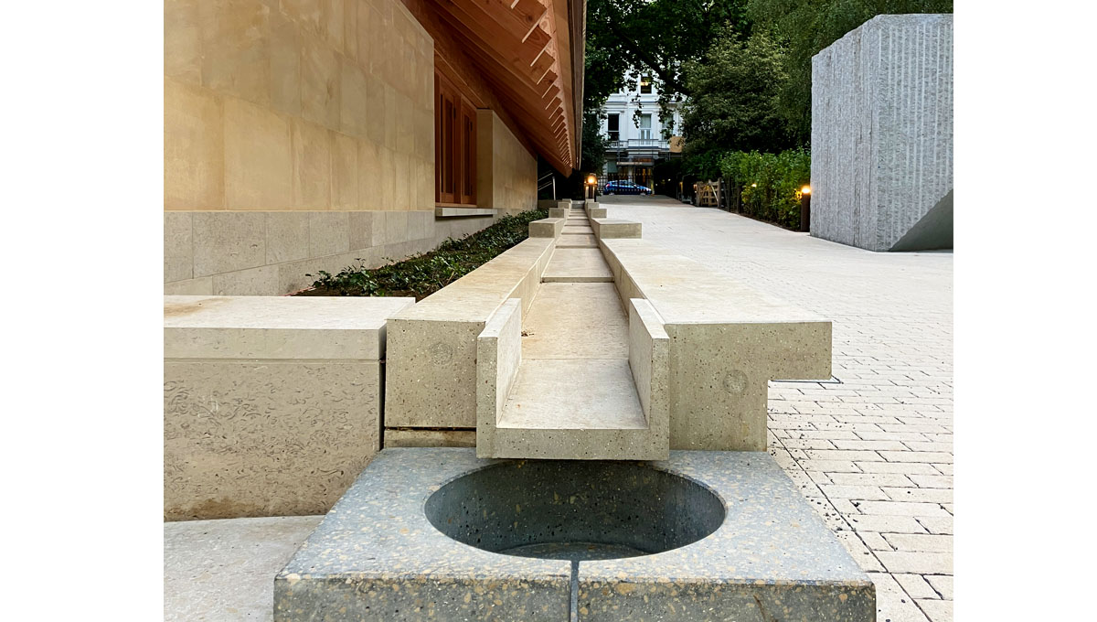 Drainage rill feeding a basin at the Natural History Museum, London with the Vico Visual Concrete drainage rill running down both sides