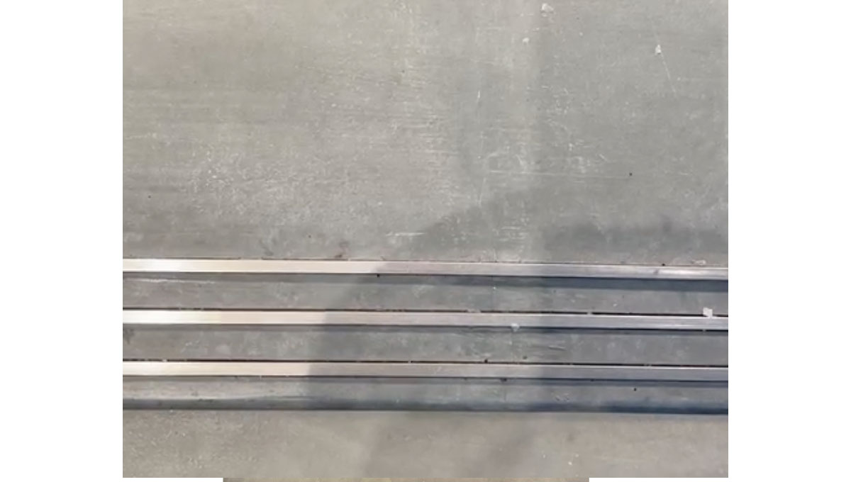 Visual concrete cladding for an internal staircase